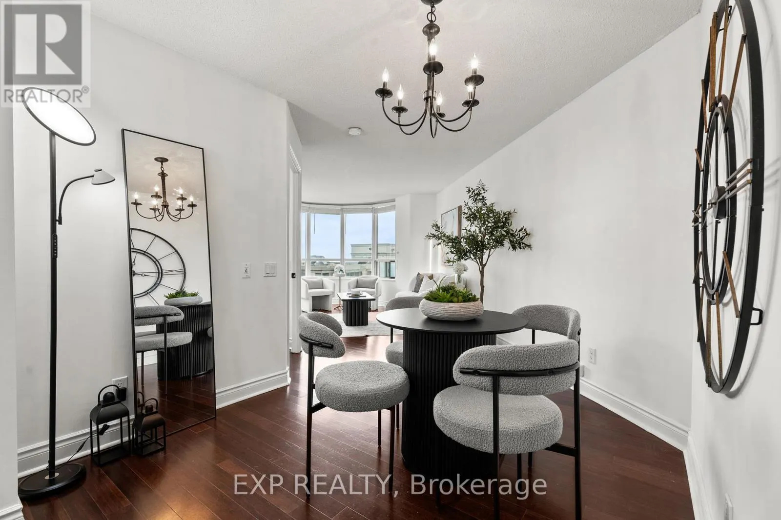 1222 - 15 NORTHTOWN WAY