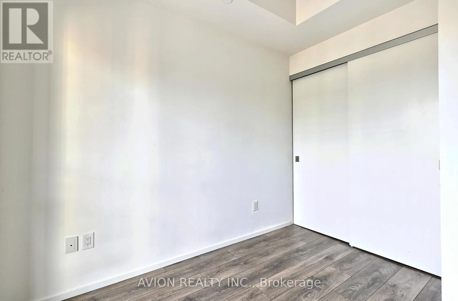 1207 - 159 DUNDAS STREET E