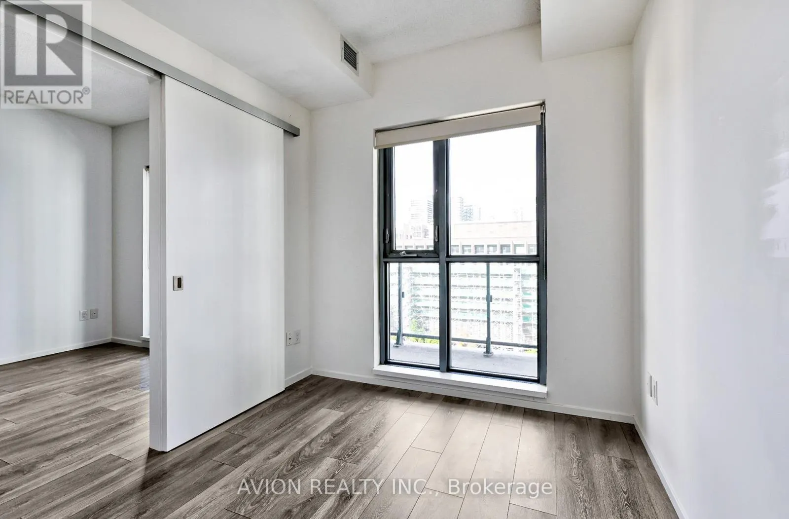 1207 - 159 DUNDAS STREET E