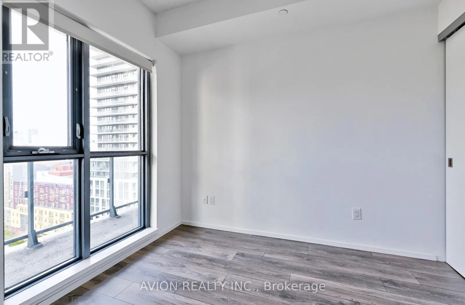 1207 - 159 DUNDAS STREET E