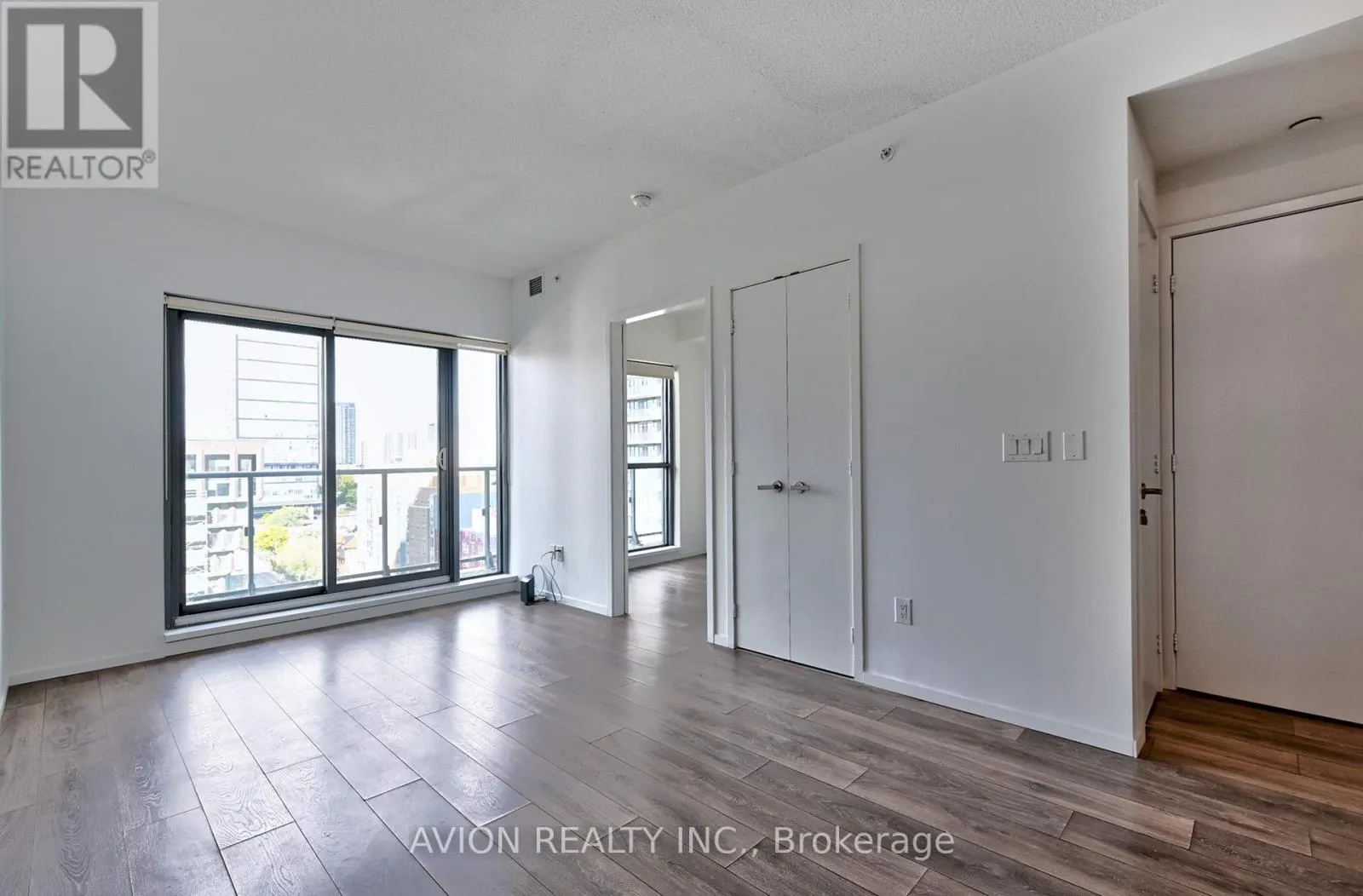 1207 - 159 DUNDAS STREET E