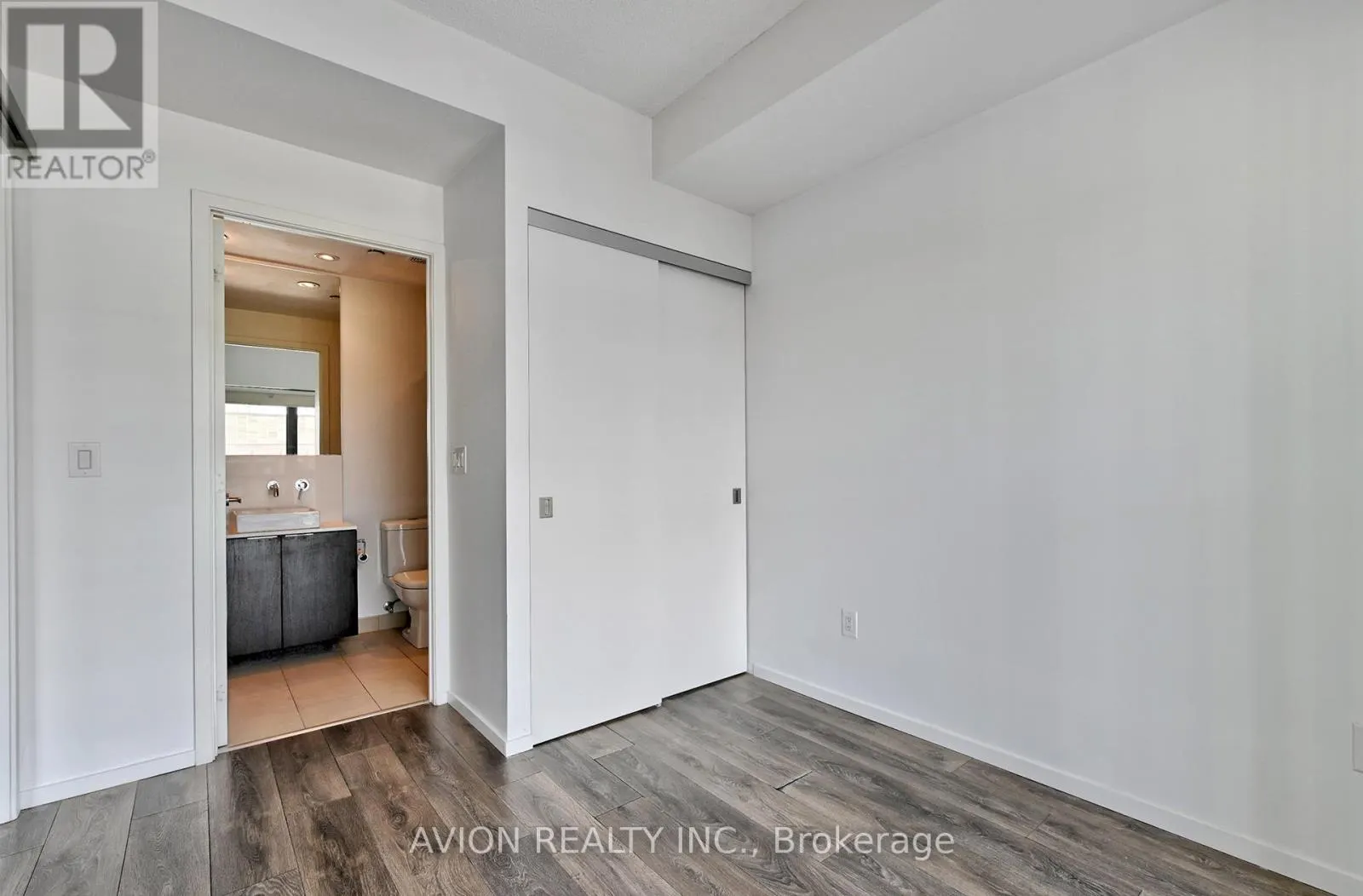1207 - 159 DUNDAS STREET E