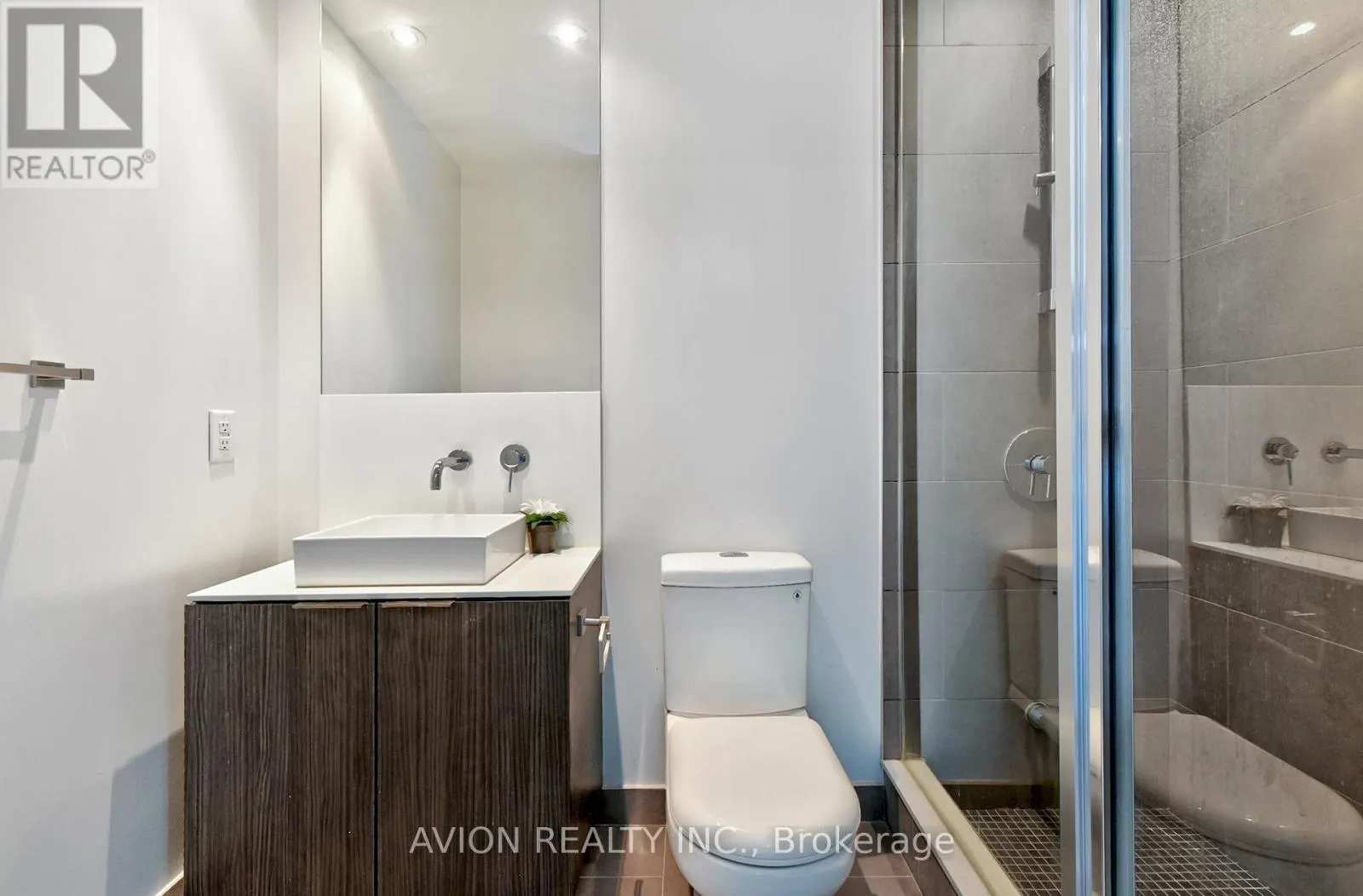 1207 - 159 DUNDAS STREET E
