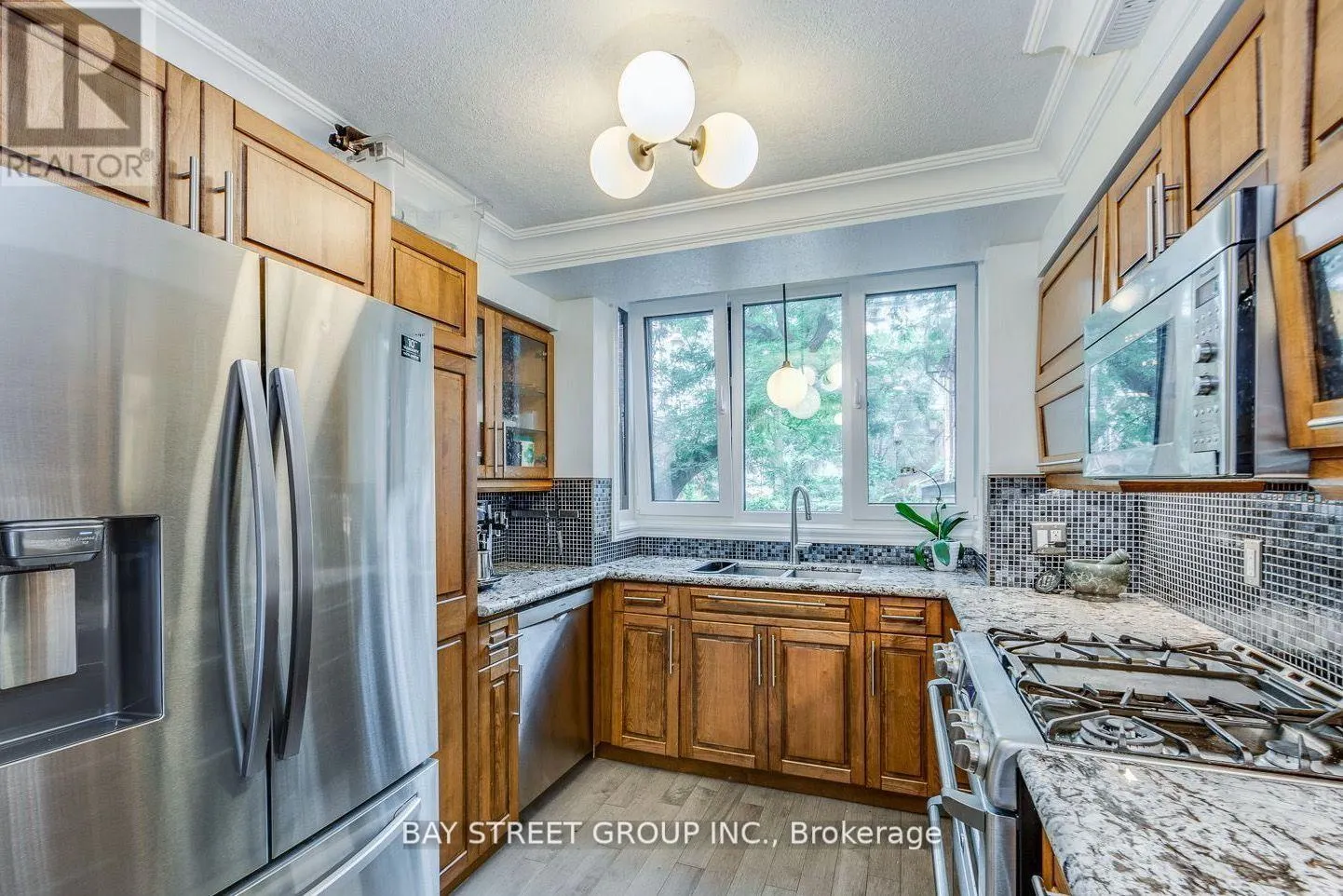ROOM 2 - 217 MUTUAL STREET