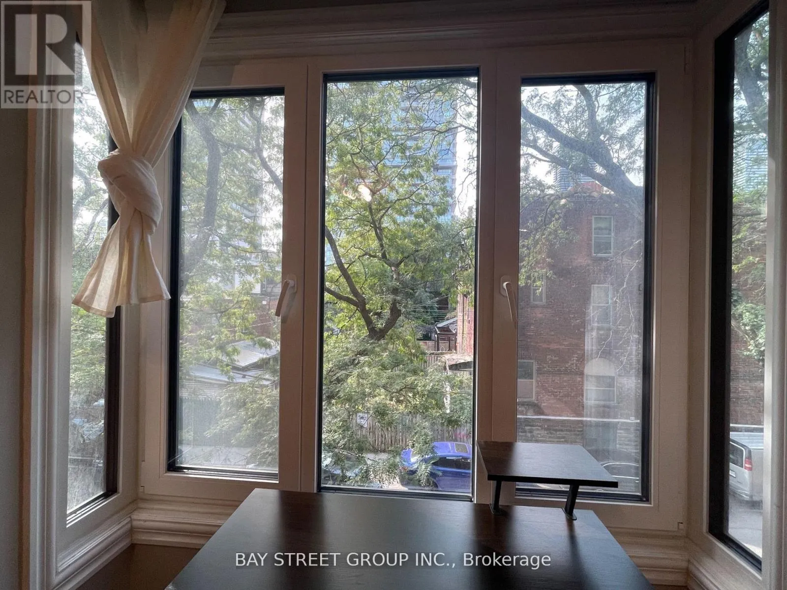 ROOM 2 - 217 MUTUAL STREET