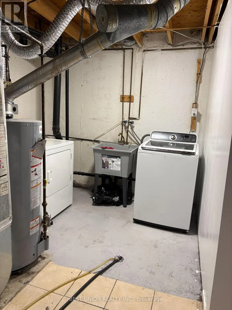 LOWER UNIT - 299 GOLDENWOOD ROAD E