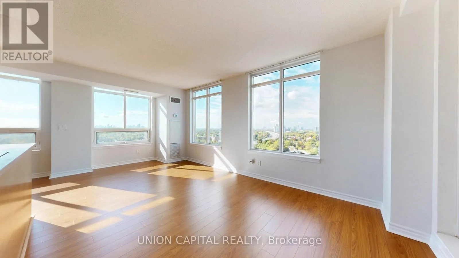 1609 - 18 KENASTON GARDENS