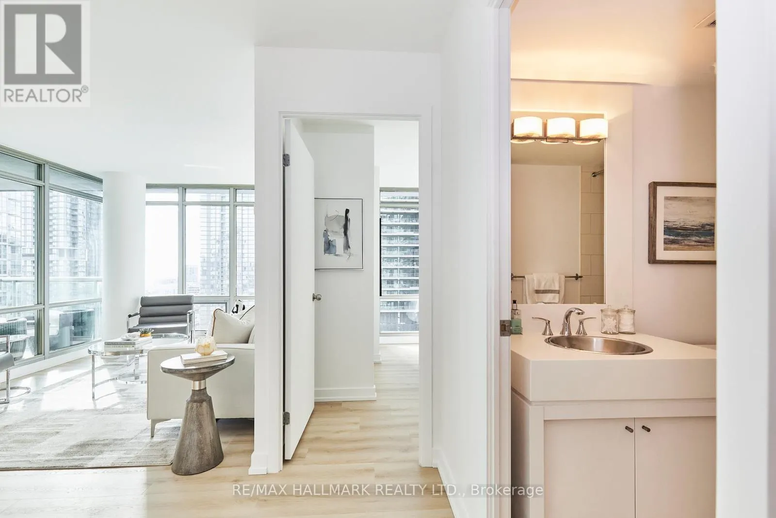 2306 - 81 NAVY WHARF COURT
