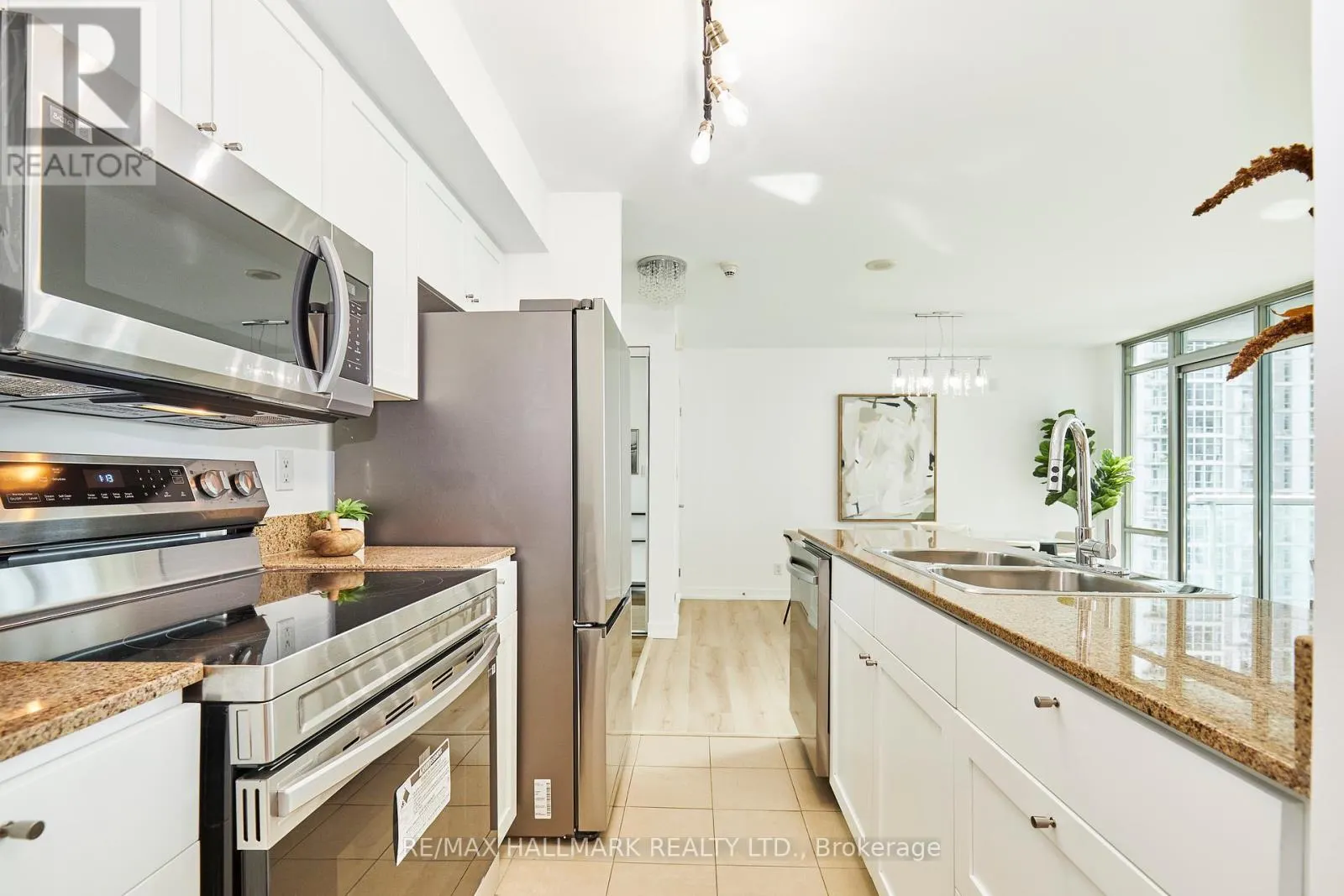 2306 - 81 NAVY WHARF COURT