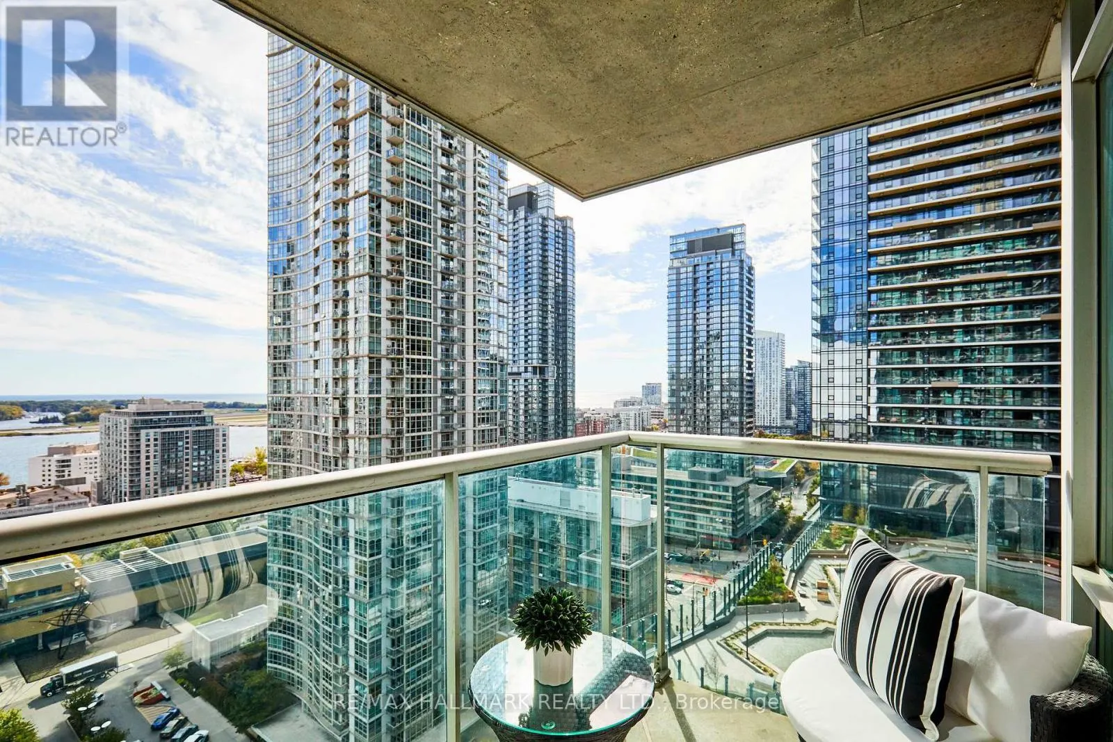 2306 - 81 NAVY WHARF COURT