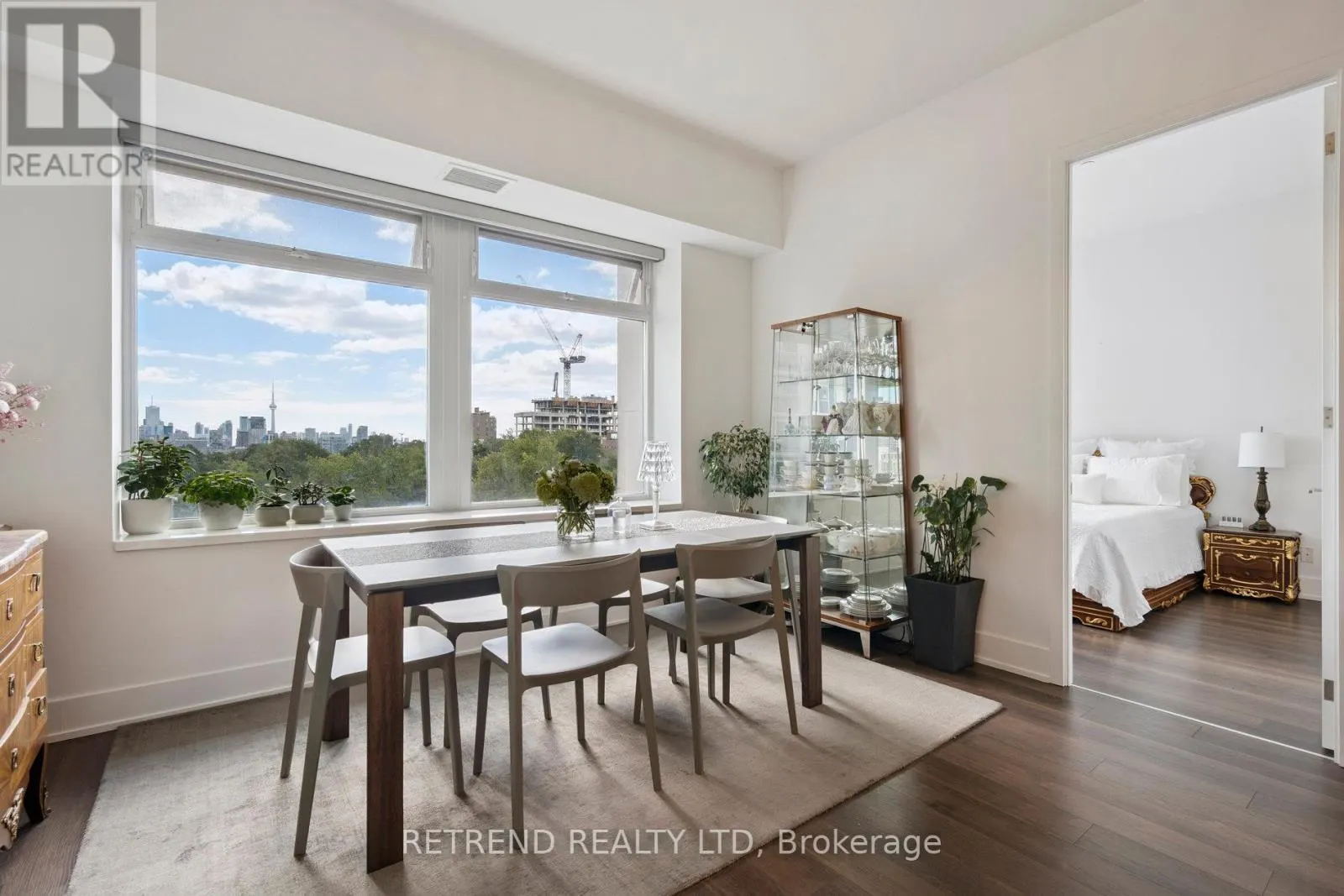 610 - 111 ST CLAIR AVENUE W