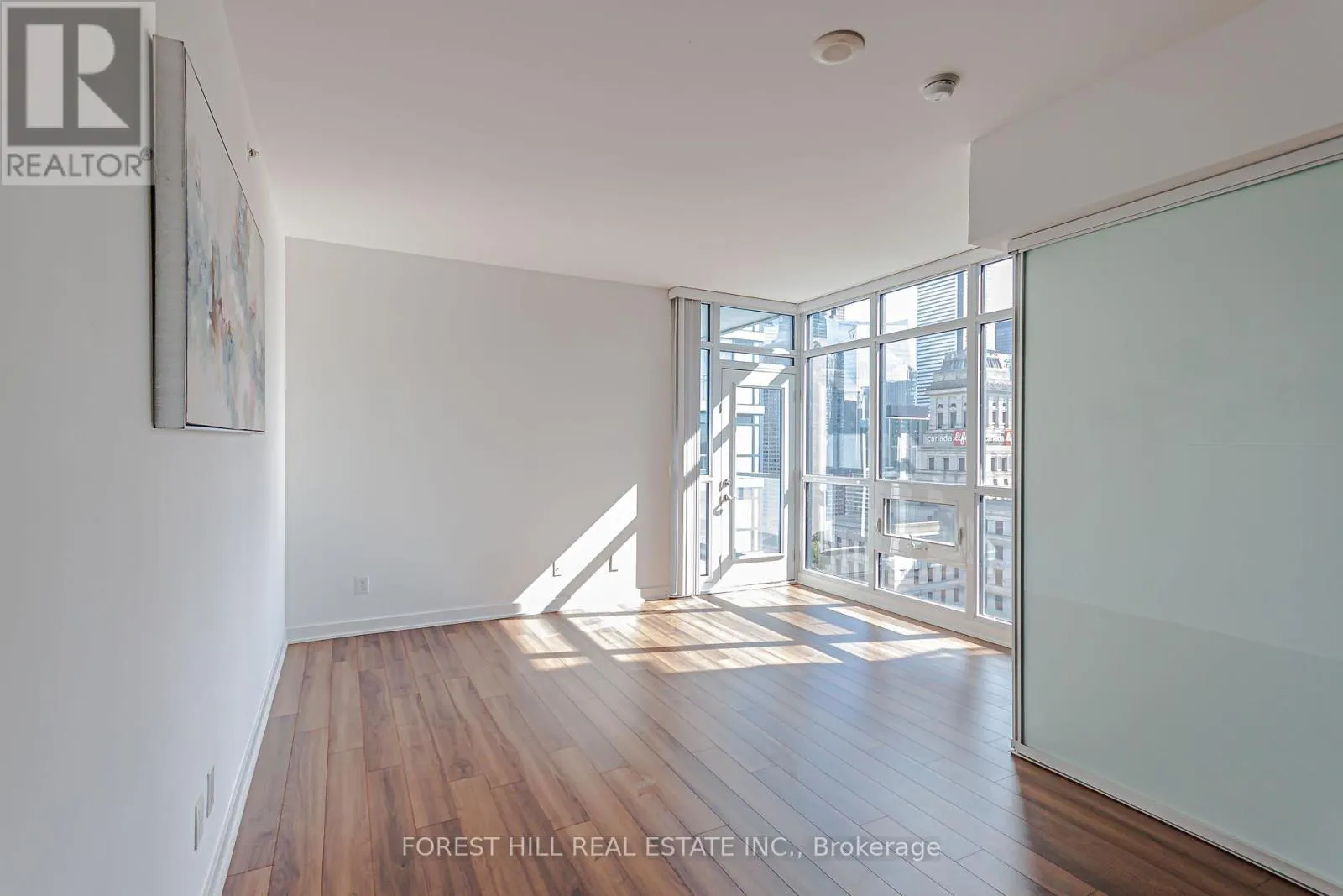 2201 - 210 SIMCOE STREET