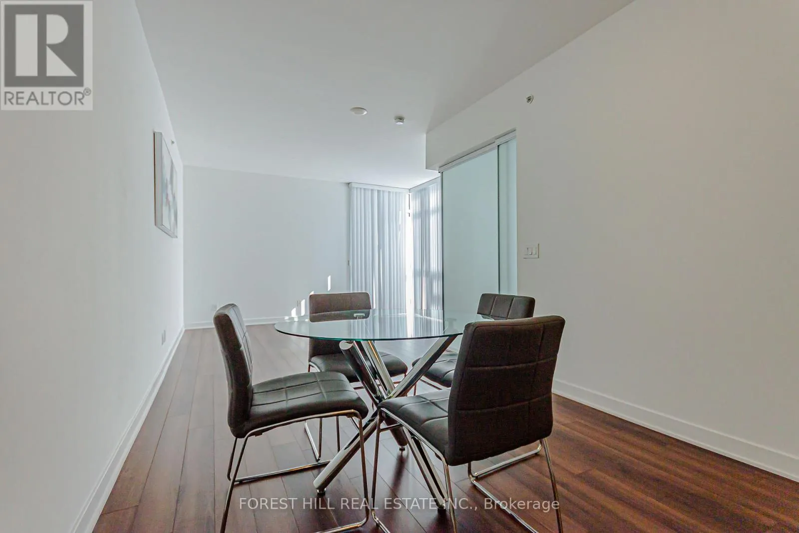 2201 - 210 SIMCOE STREET