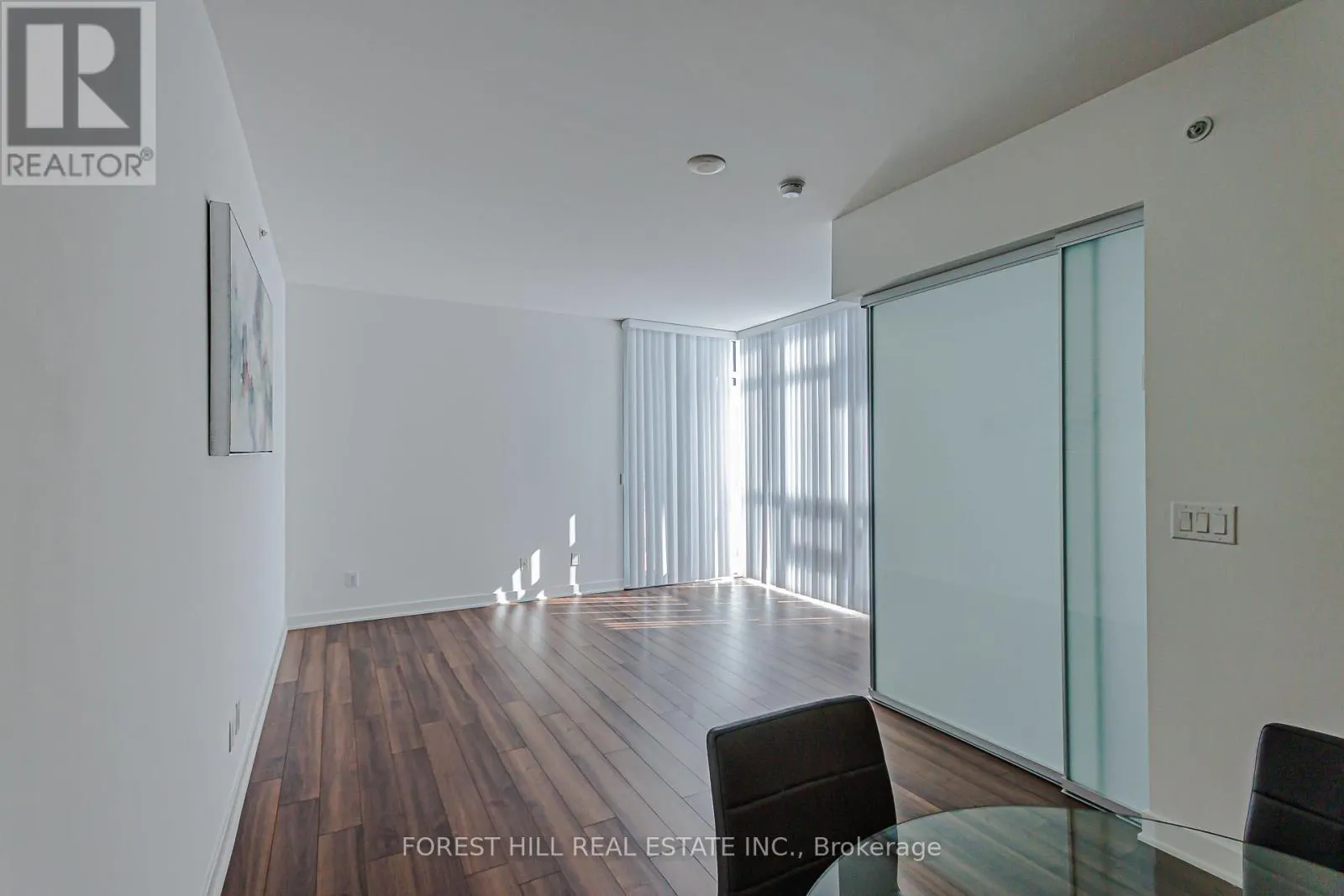 2201 - 210 SIMCOE STREET