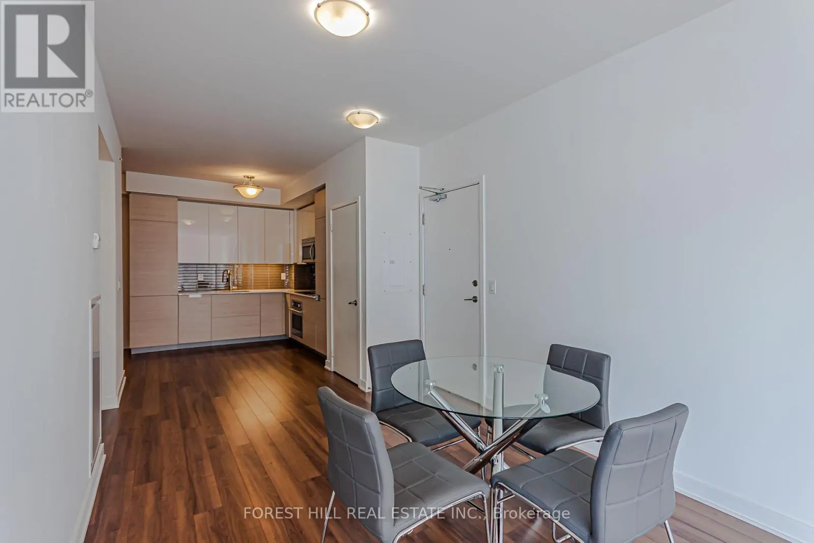2201 - 210 SIMCOE STREET