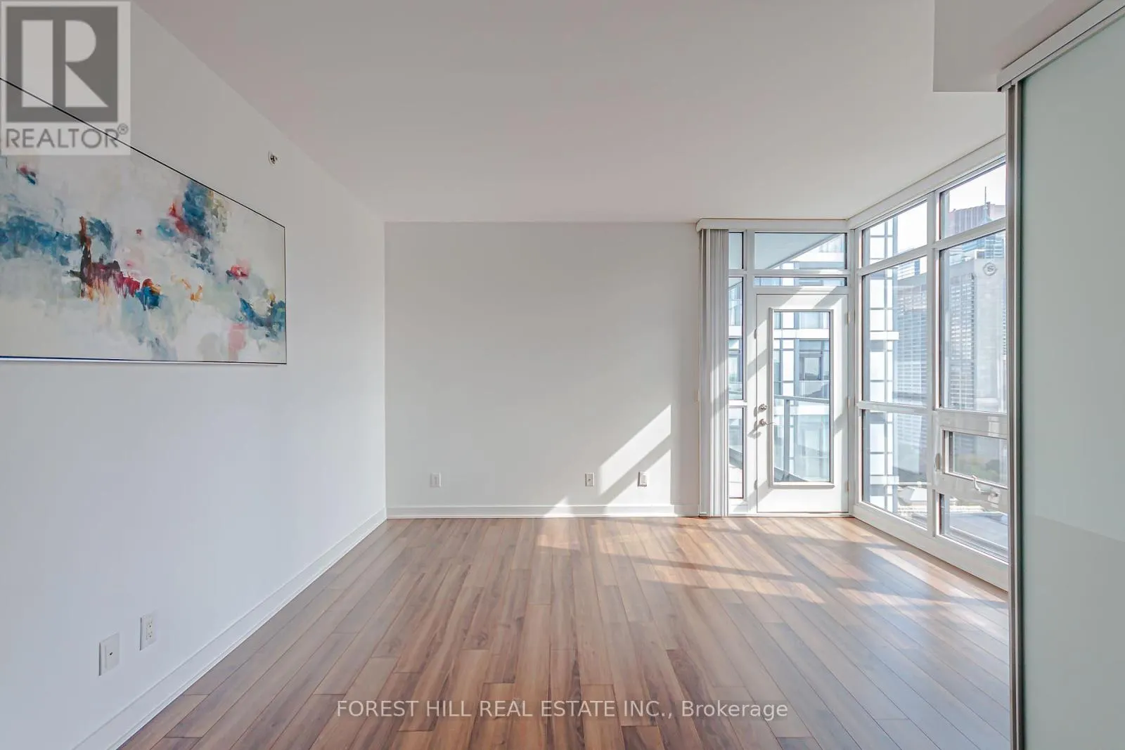 2201 - 210 SIMCOE STREET