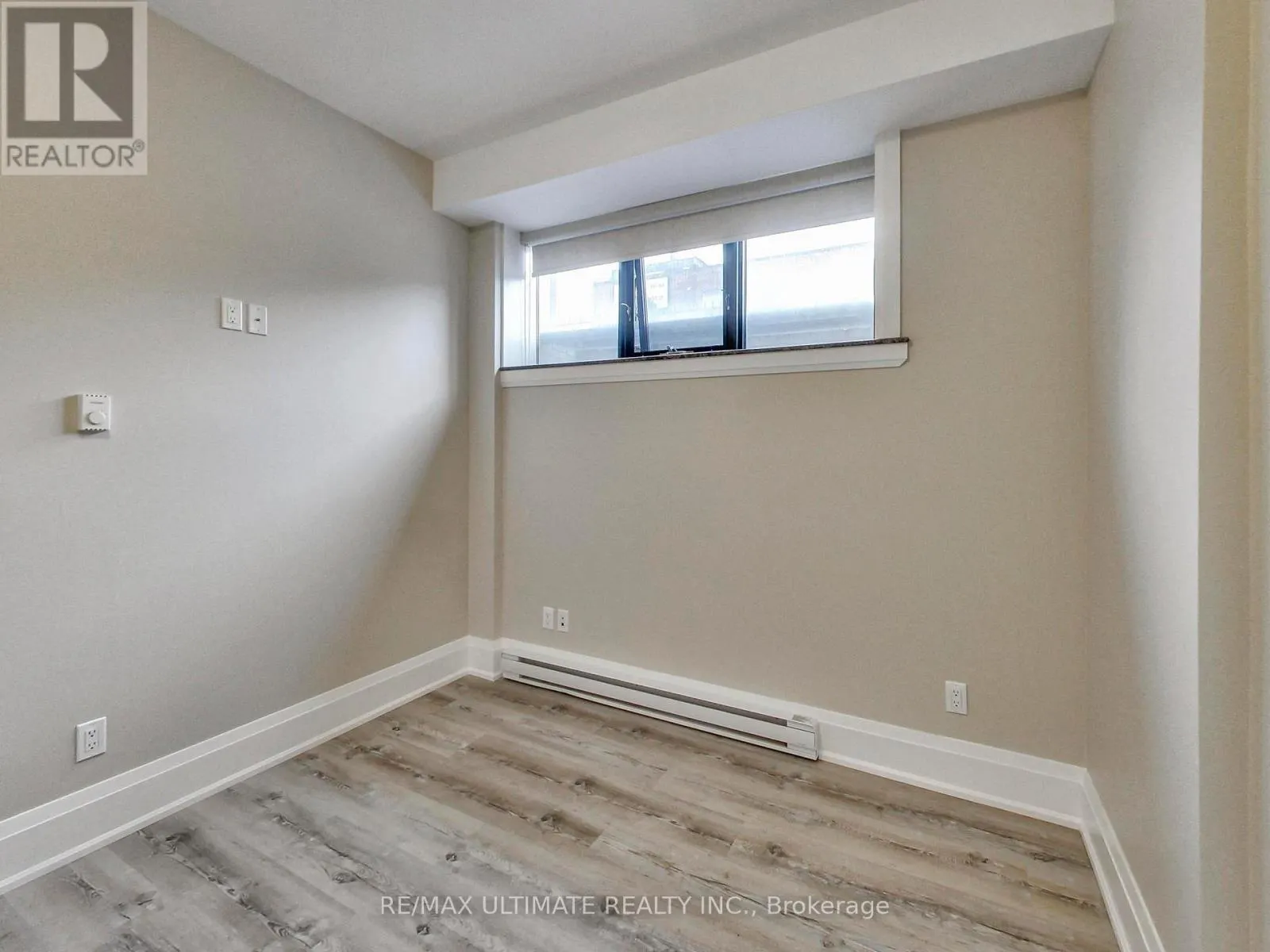 102 - 458 OAKWOOD AVENUE