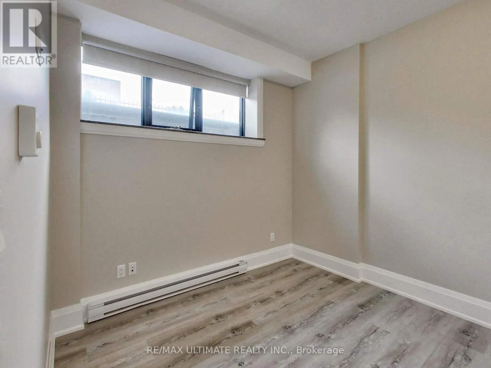102 - 458 OAKWOOD AVENUE