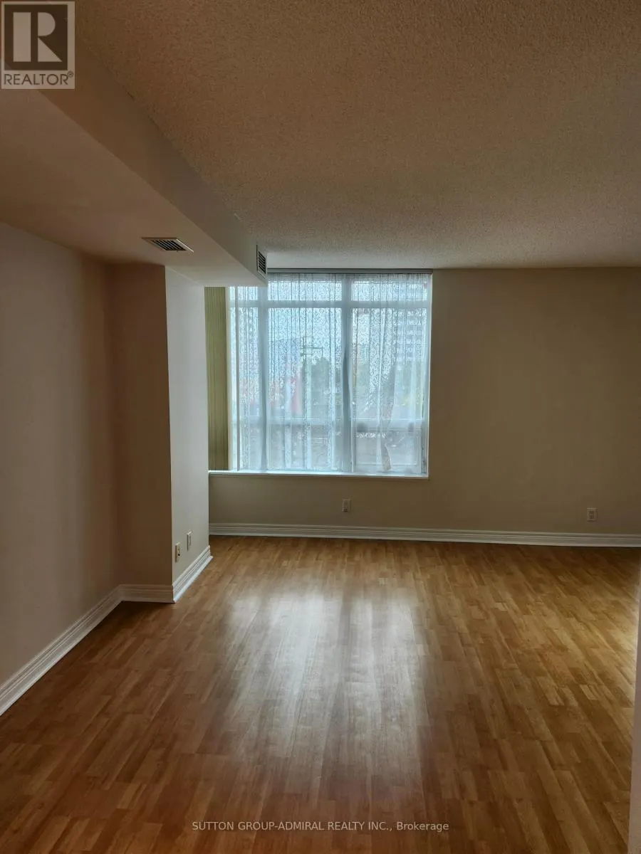 501 - 212 EGLINTON AVENUE E