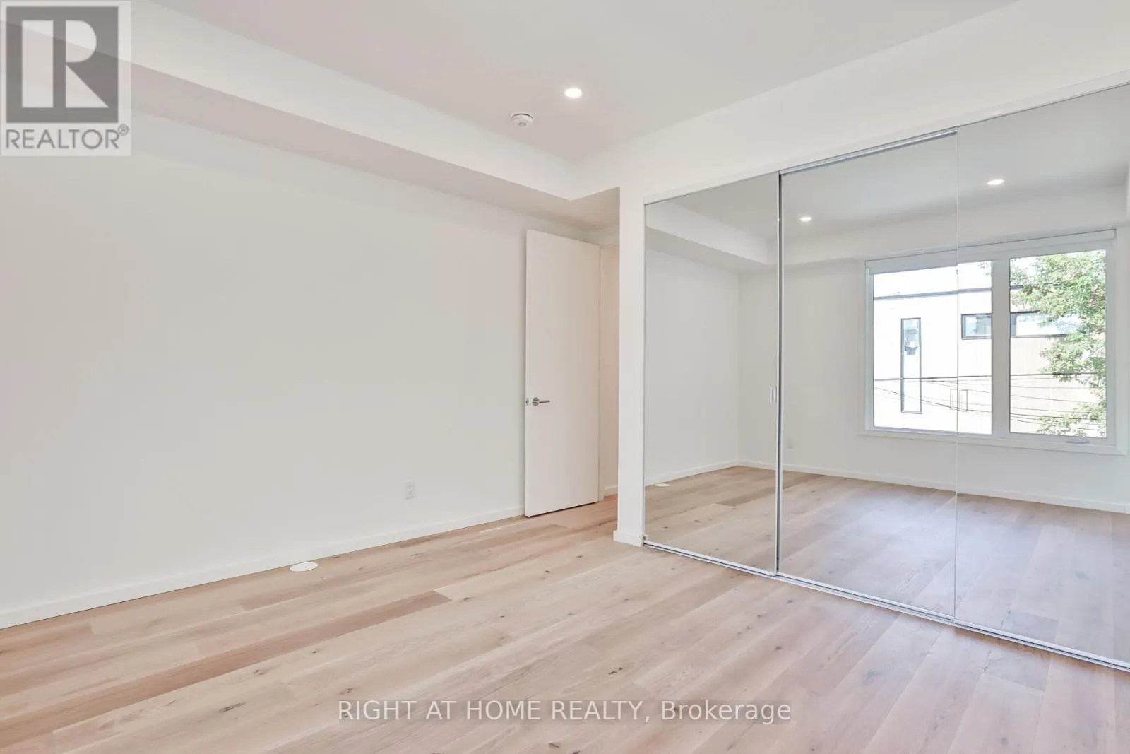 2 - 68 FOXLEY STREET