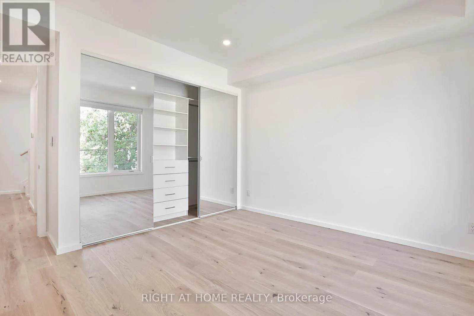 2 - 68 FOXLEY STREET