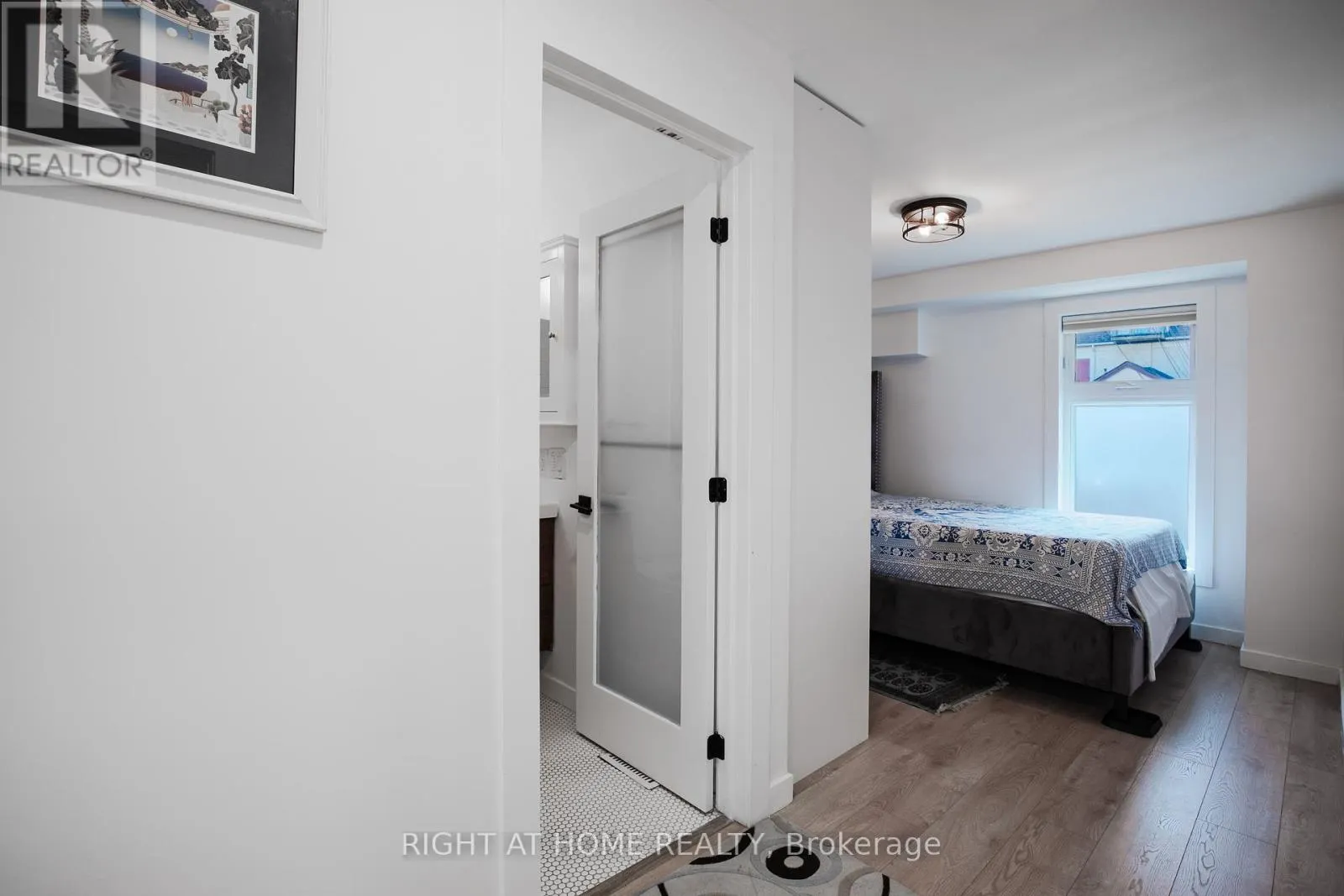 MAIN - 377 LANSDOWNE AVENUE