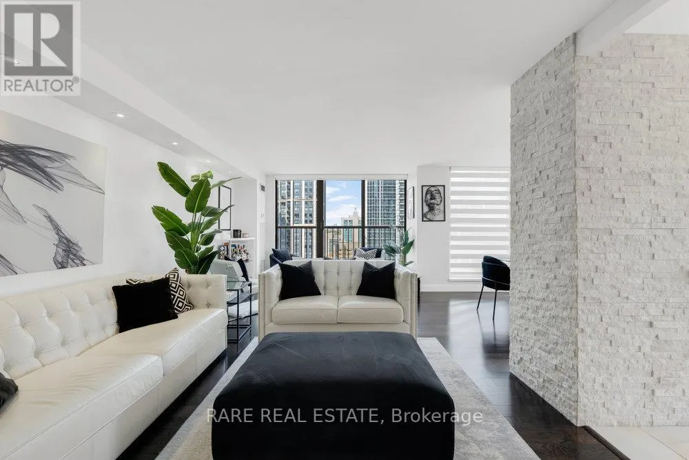 1503 - 100 UPPER MADISON AVENUE
