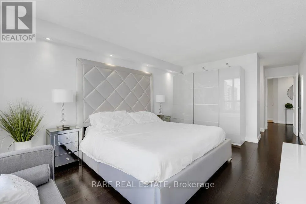 1503 - 100 UPPER MADISON AVENUE
