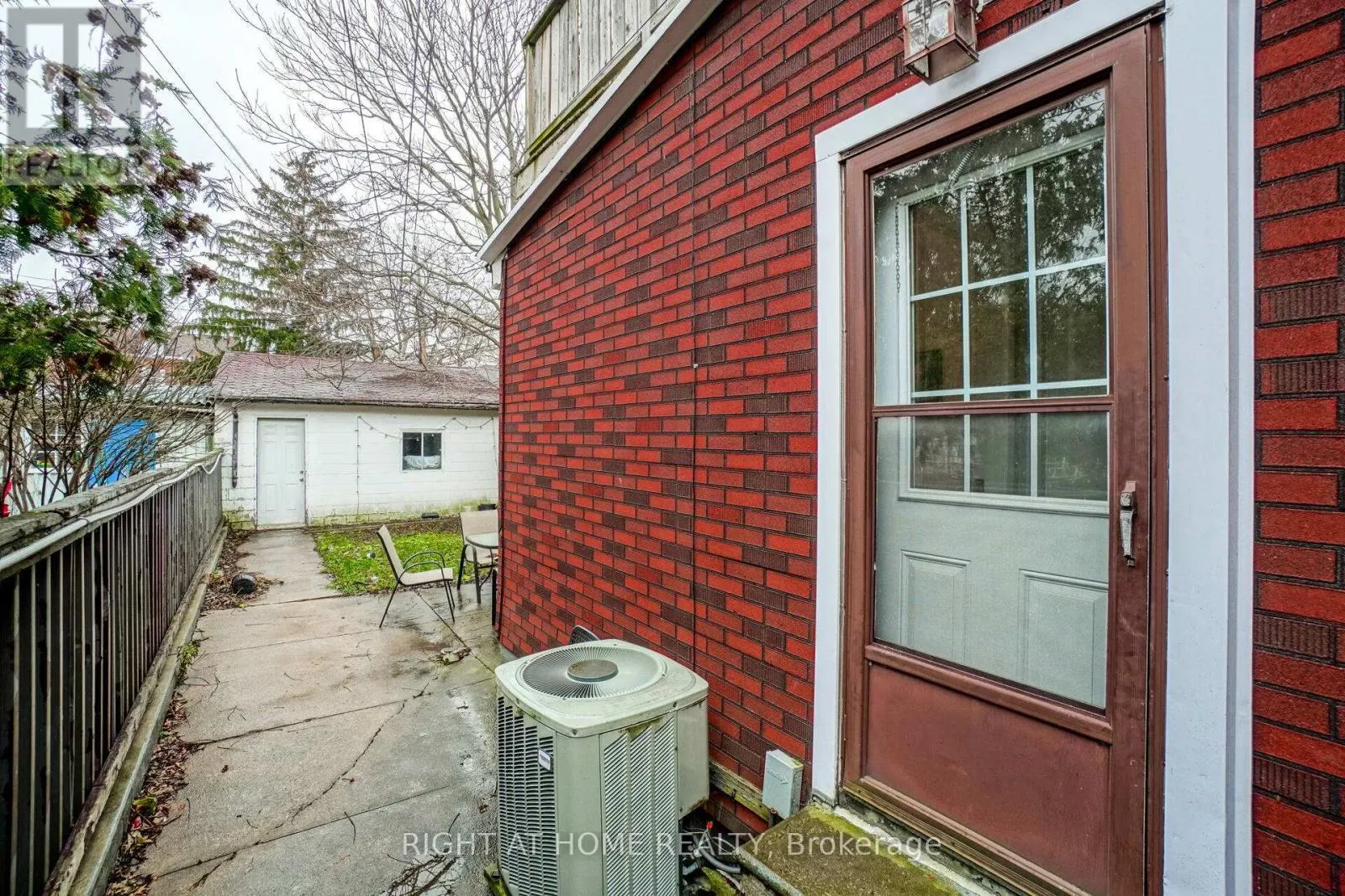 125 LISGAR STREET