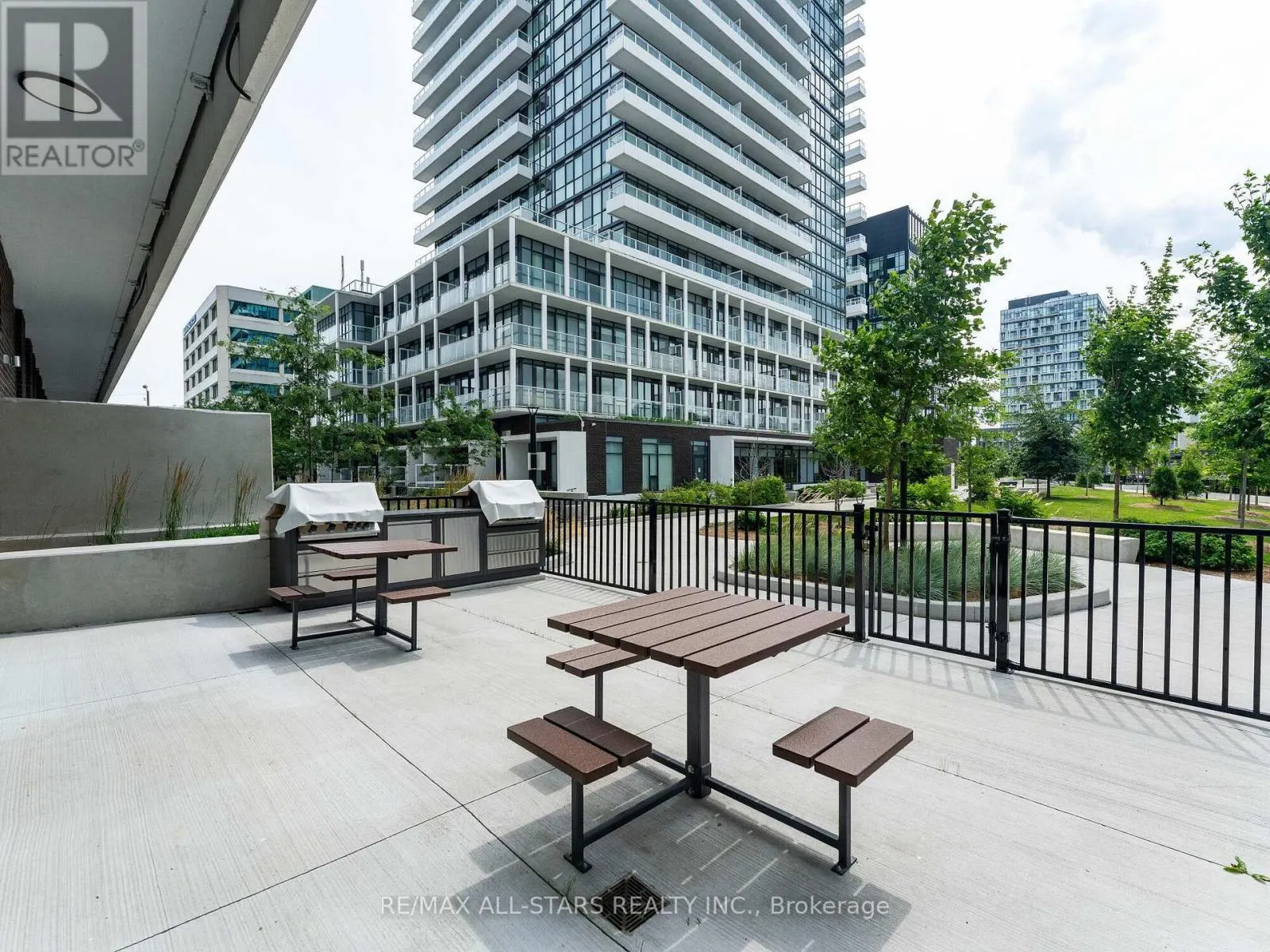 1512 - 188 FAIRVIEW MALL DRIVE