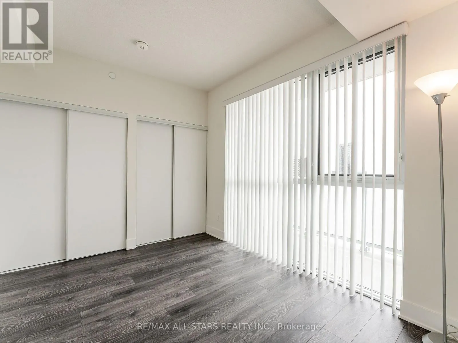 1512 - 188 FAIRVIEW MALL DRIVE