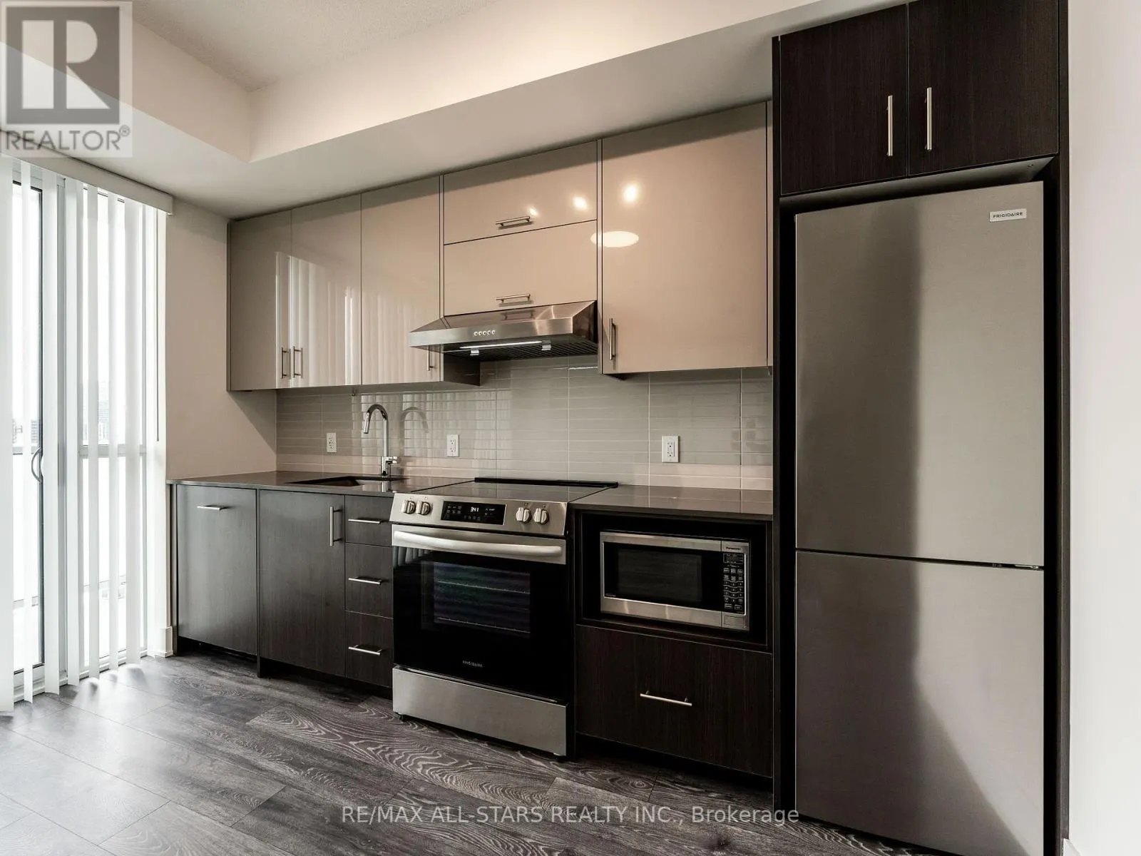 1512 - 188 FAIRVIEW MALL DRIVE