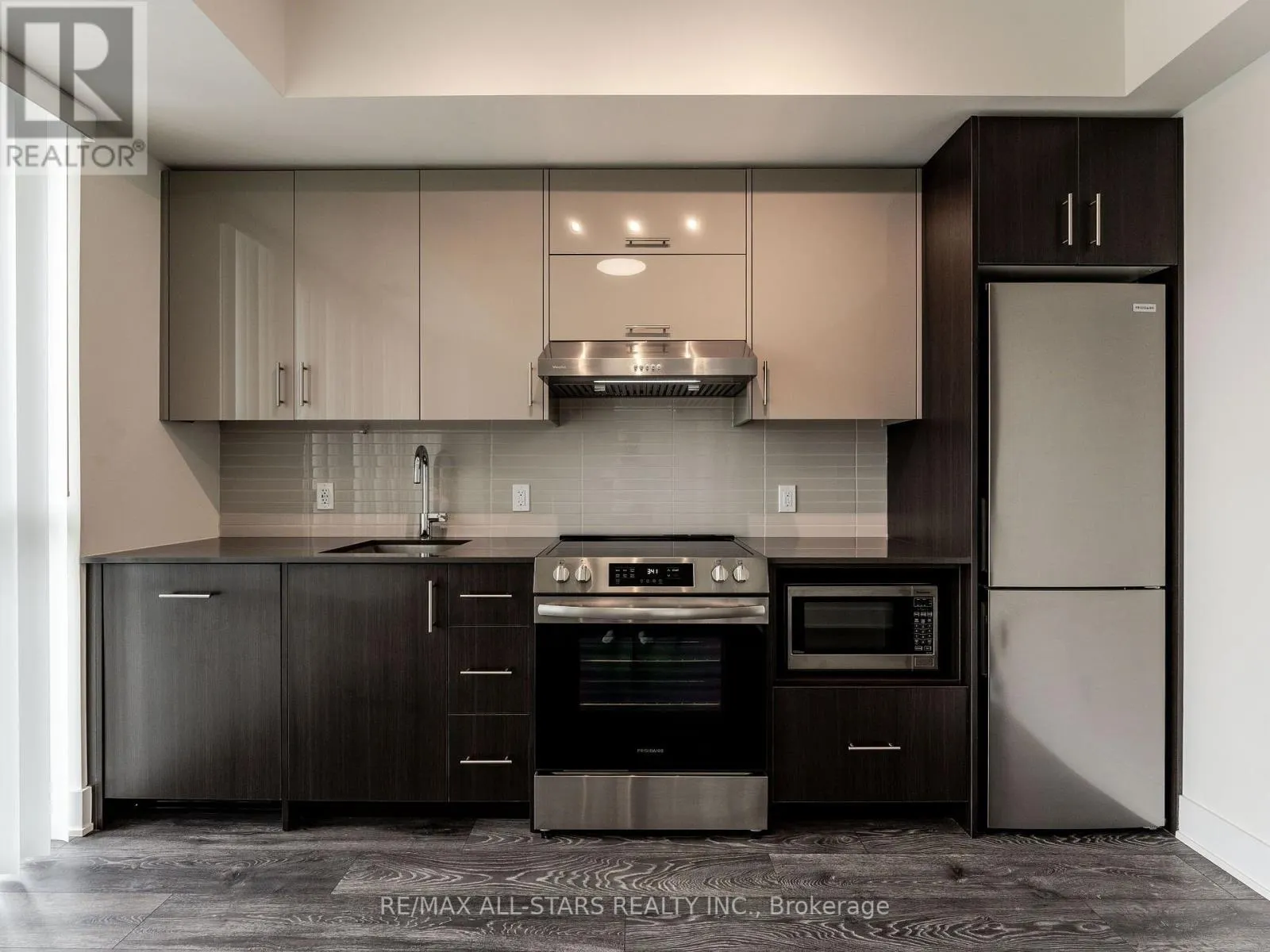 1512 - 188 FAIRVIEW MALL DRIVE