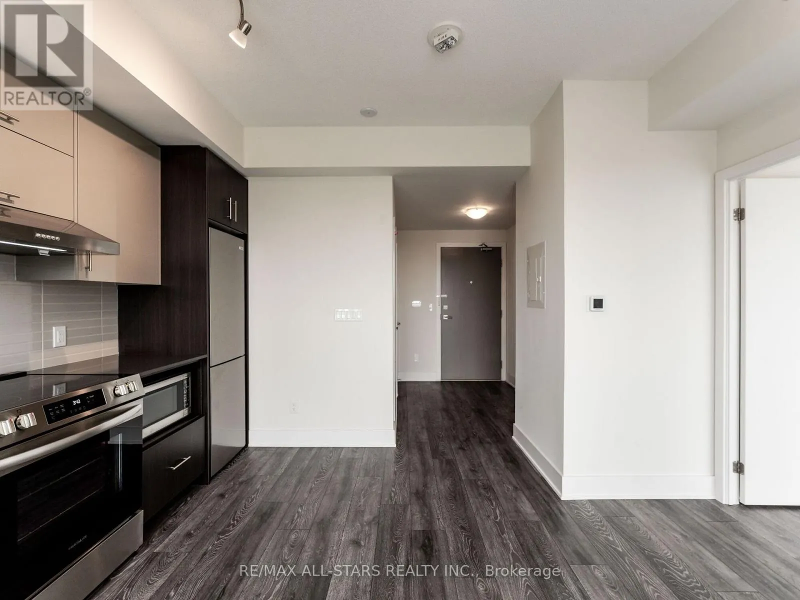 1512 - 188 FAIRVIEW MALL DRIVE