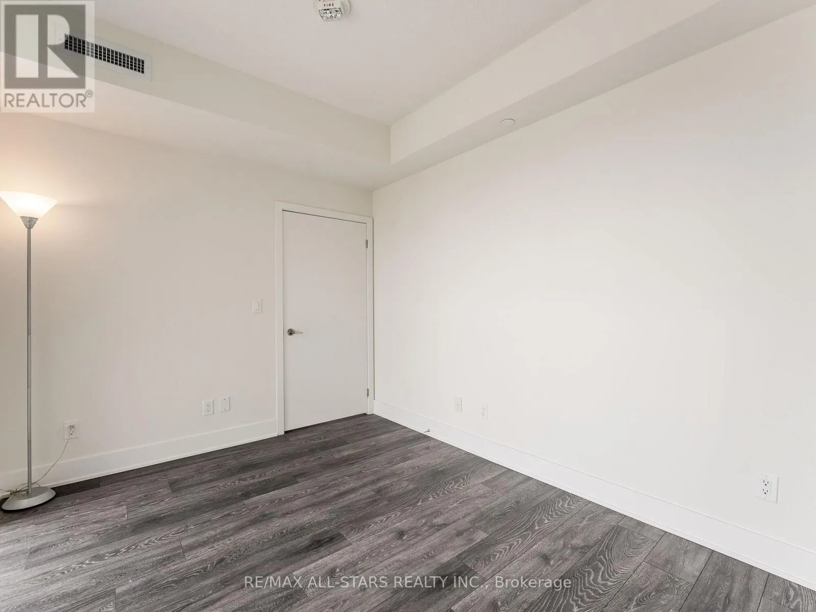 1512 - 188 FAIRVIEW MALL DRIVE