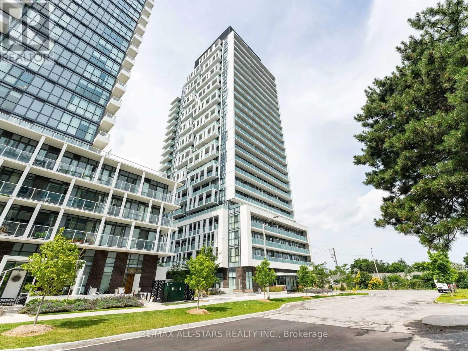 1512 - 188 FAIRVIEW MALL DRIVE