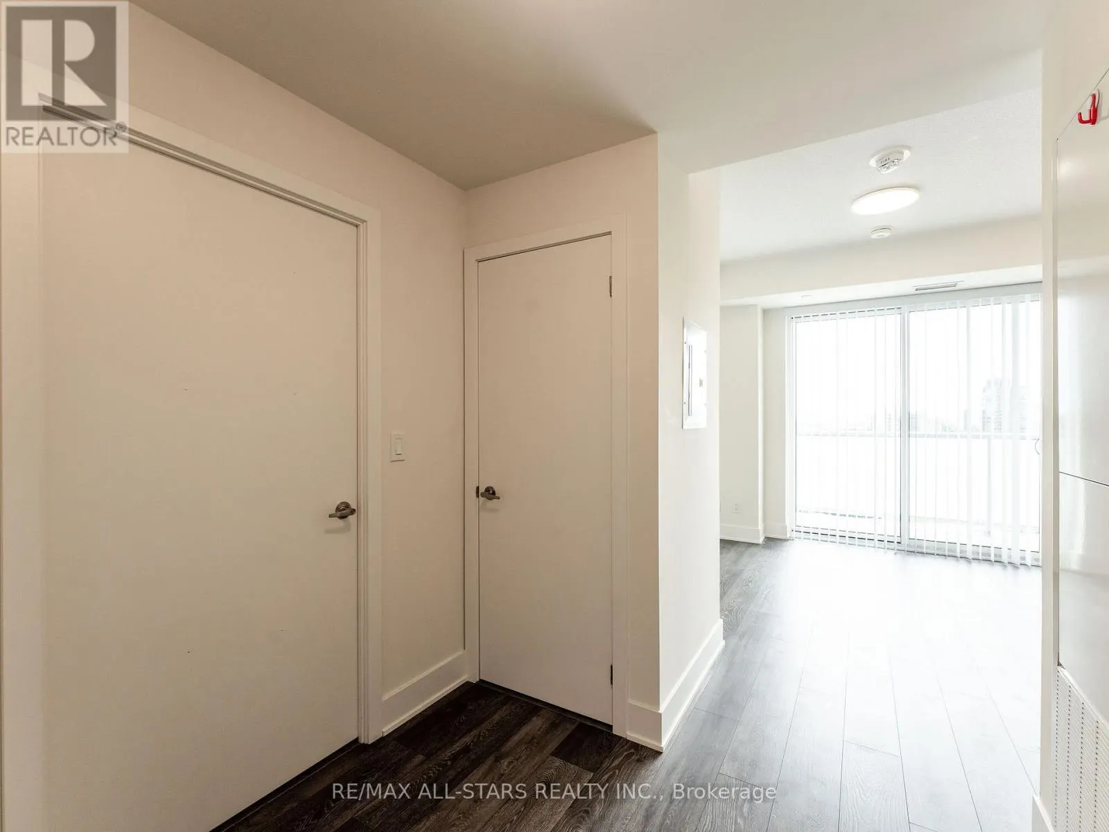 1512 - 188 FAIRVIEW MALL DRIVE