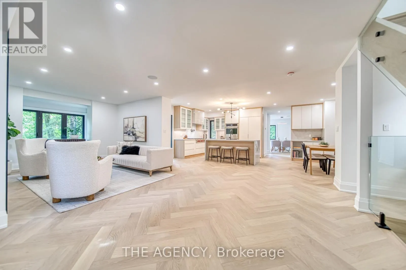 16 DUNCANNON DRIVE