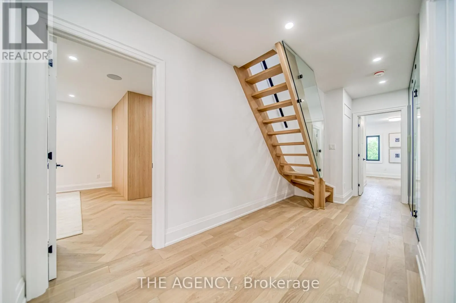 16 DUNCANNON DRIVE