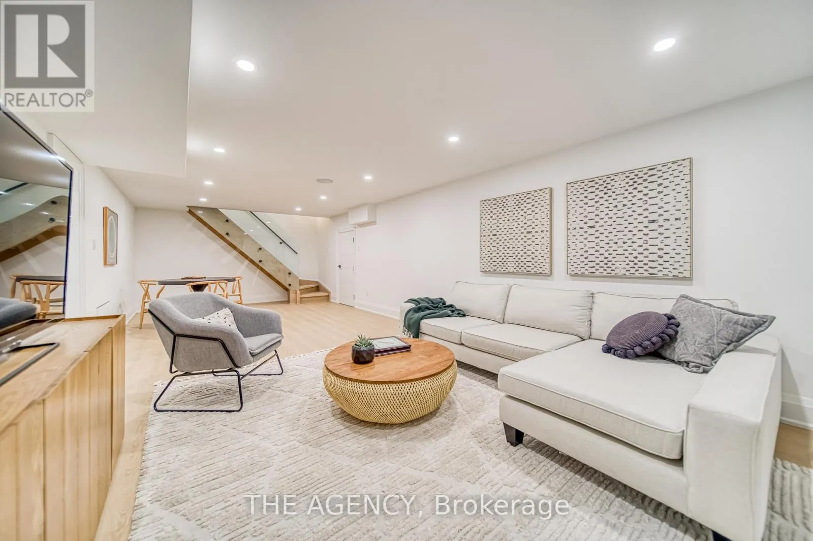 16 DUNCANNON DRIVE