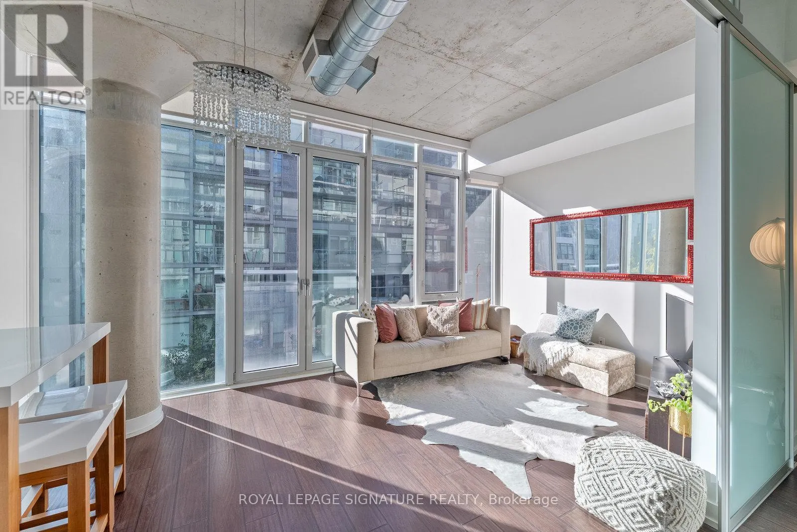 504 - 20 STEWART STREET