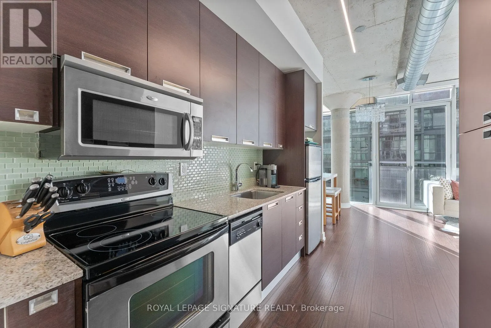 504 - 20 STEWART STREET