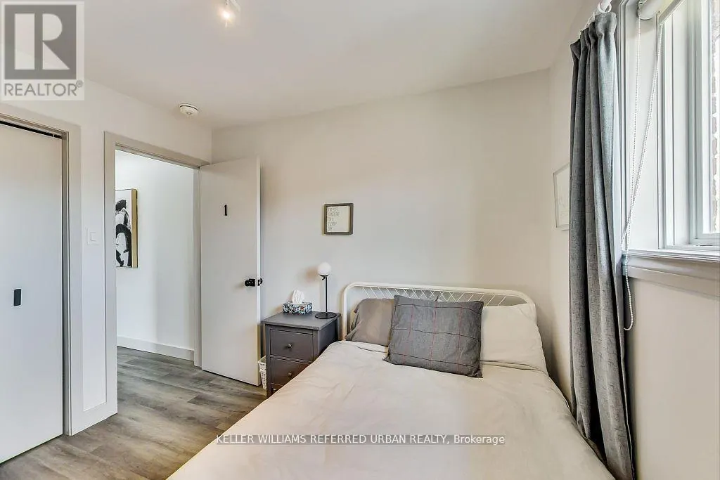 205 BATHURST STREET