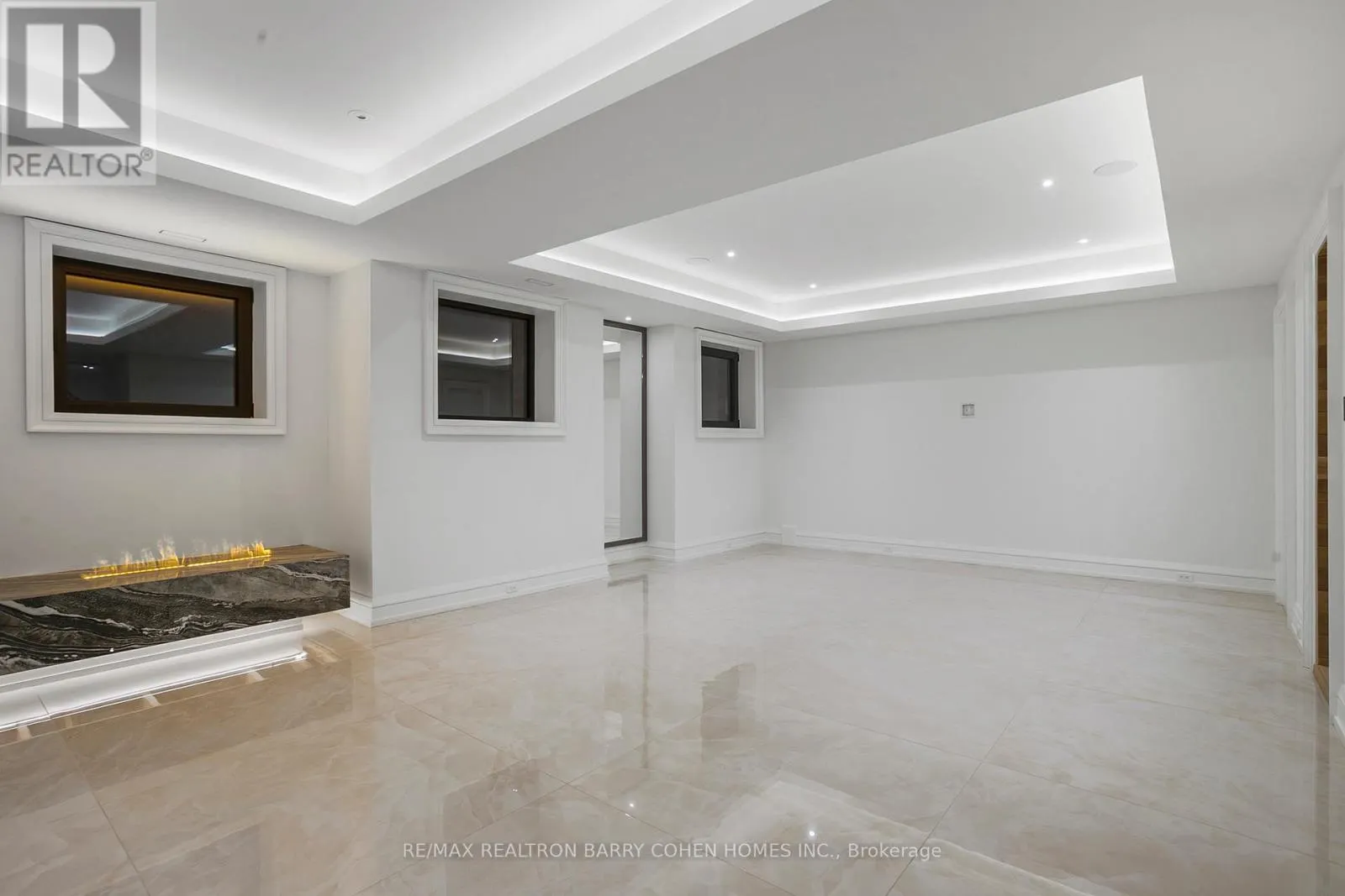 27 PENWOOD CRESCENT