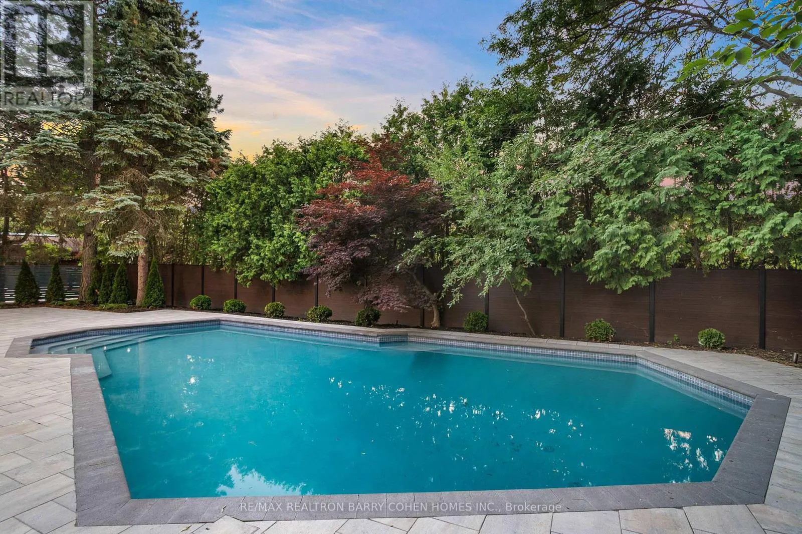 27 PENWOOD CRESCENT