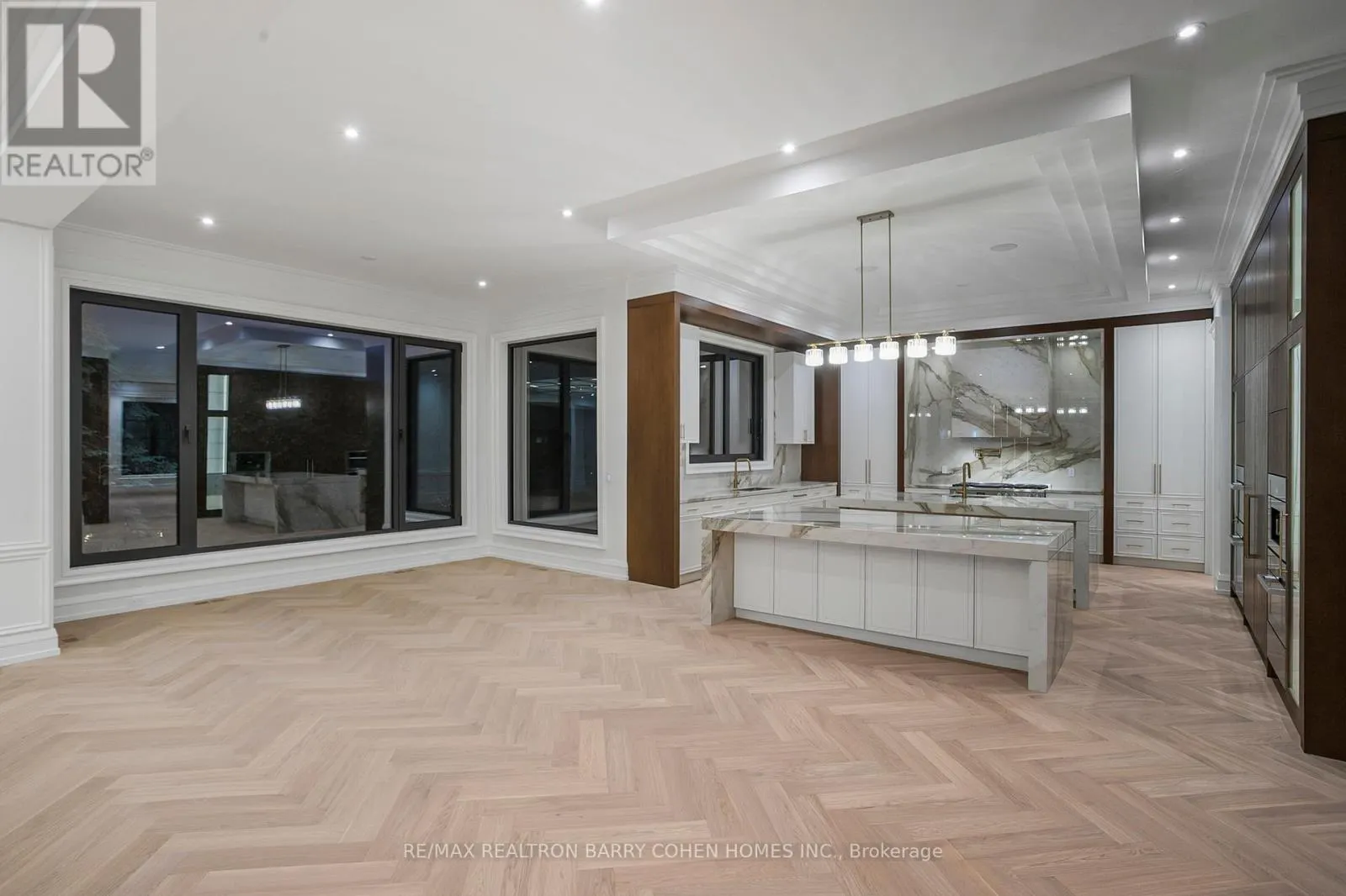 27 PENWOOD CRESCENT