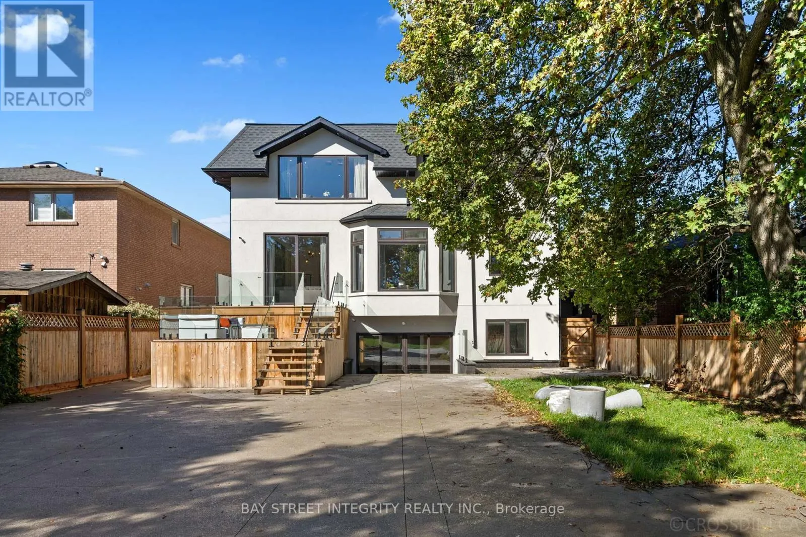 207 ELLERSLIE AVENUE