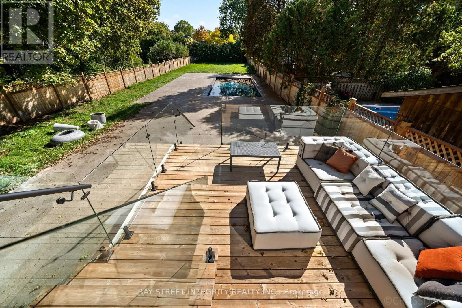 207 ELLERSLIE AVENUE