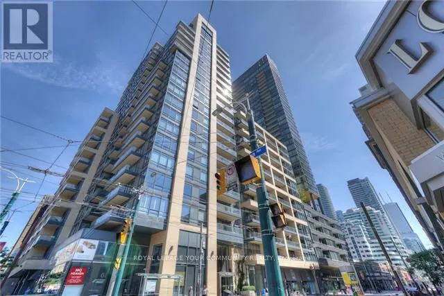 903 - 438 KING STREET W