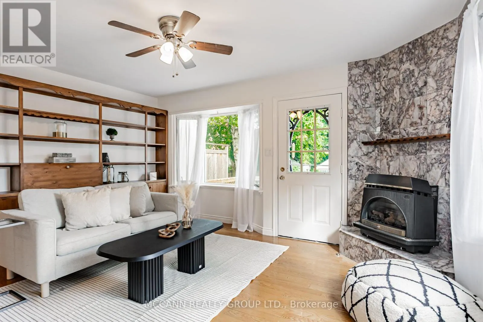 52 THURSFIELD CRESCENT